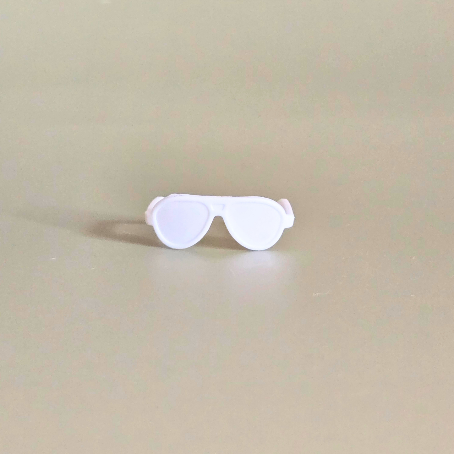 Sunglasses – for Happy Llama