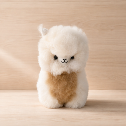 Natural Caramel and Cream Baby Alpaca Llama – Andes Signature Medium