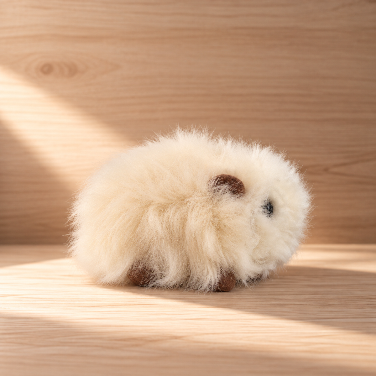 Natural cream baby alpaca guinea pig handmade in Peru